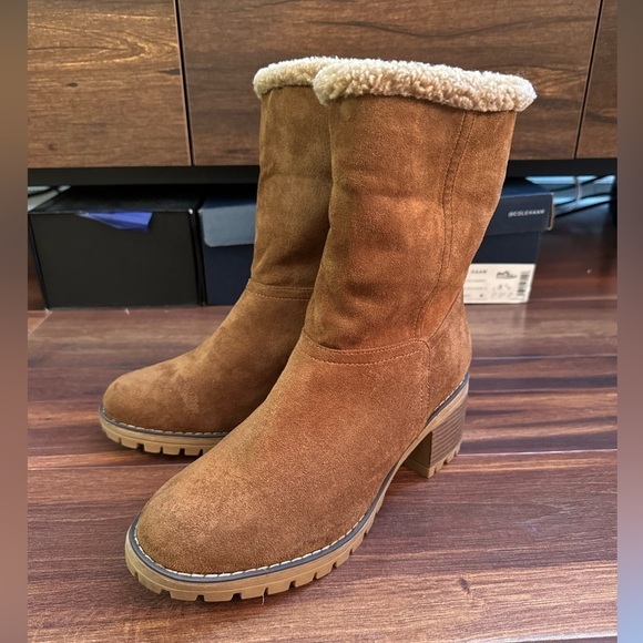 BOUTIQUE Brown Heeled Winter Boots Faux fur Lined Size 10 - Picture 4 of 12